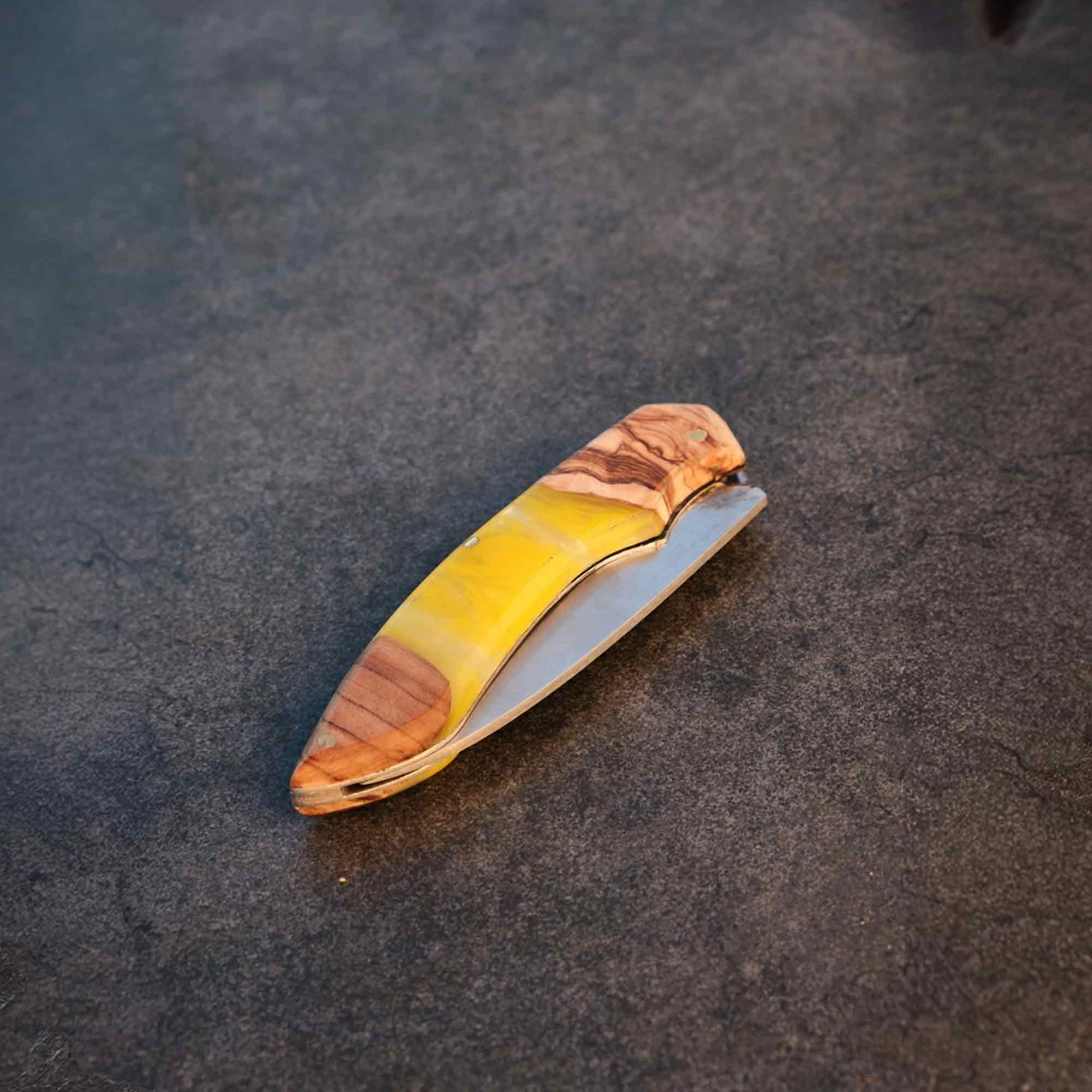 Epoxy Knife