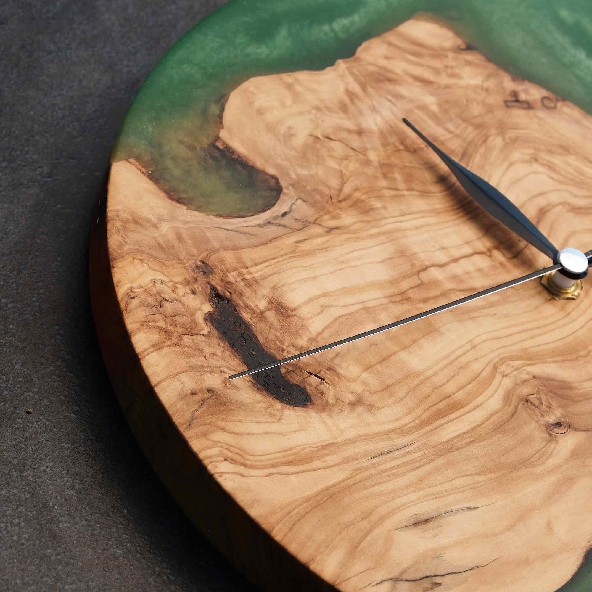 Vadi Epoxy Wall Clock